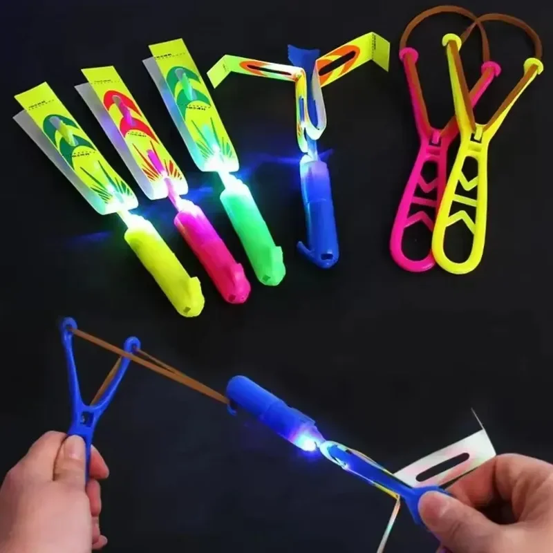 4-kleurige LED-pijlhelikopter  - Kids Toys Helicopter recensie en prijs